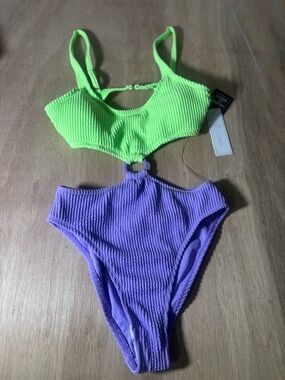 Salt + Cove Women's Juniors' Colorblocked One-Piece Monokini Mint XS